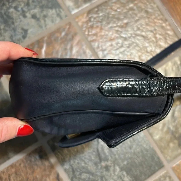 Vintage Fendi Crossbody - GUC - Picture 11 of 14